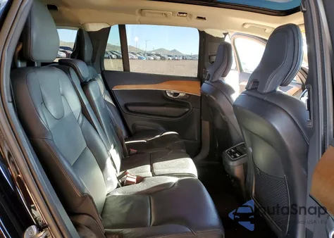 2024 Volvo Xc90 Plus z USA, uszkodzony, nr VIN YV4062PE8R1196785